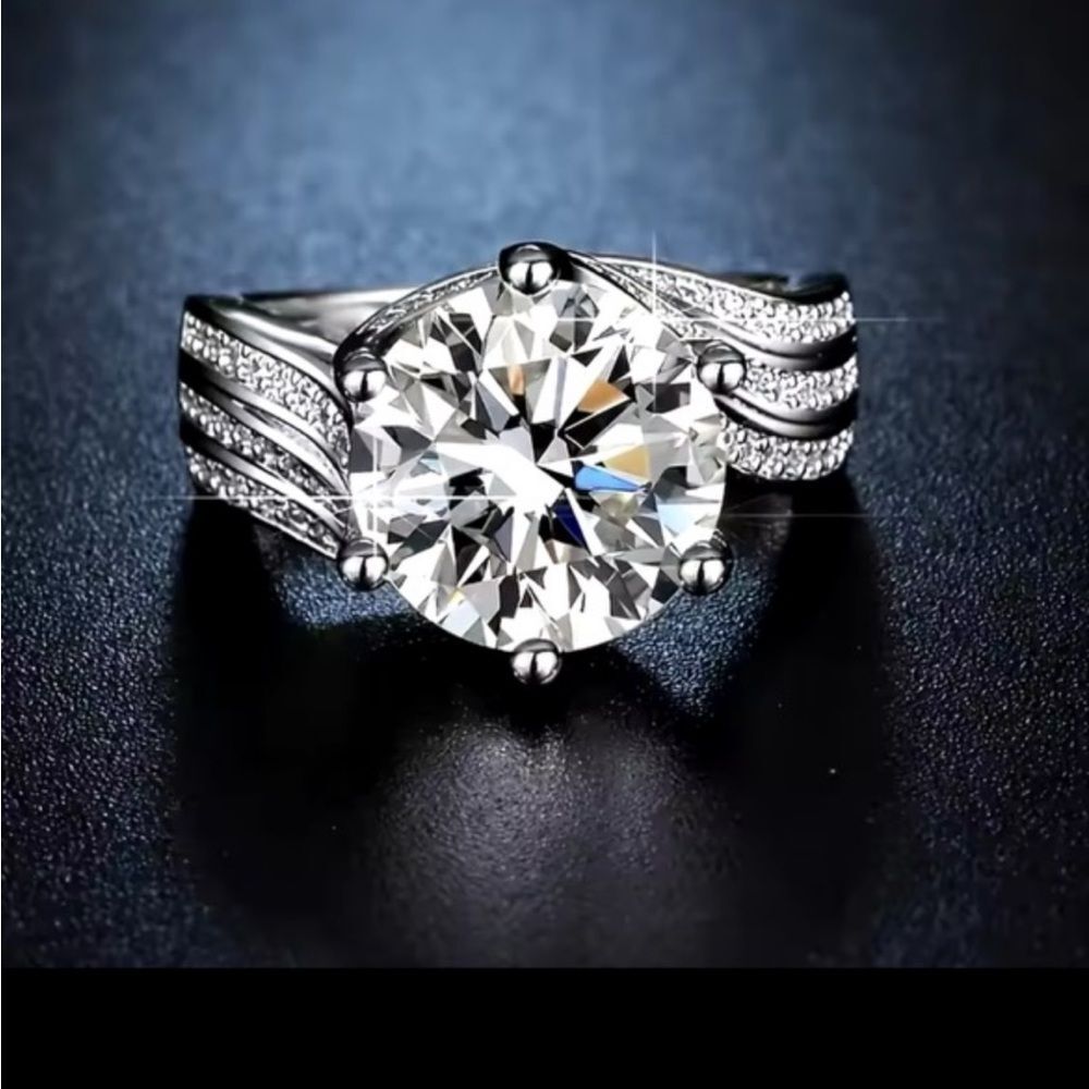 3 Carat Silver Cubic Zirconia Diamond Ring Gift Boxed